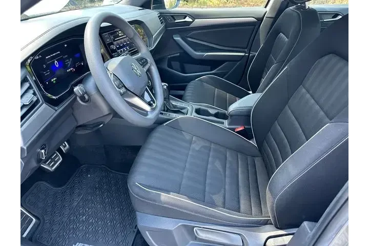 $16996 : Volkswagen Jetta 2023 Sport image 9