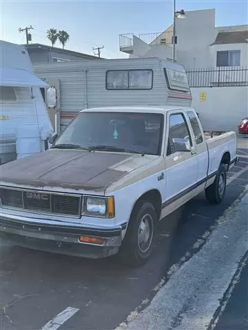 $1100 : GMC Sierra s-15 image 1