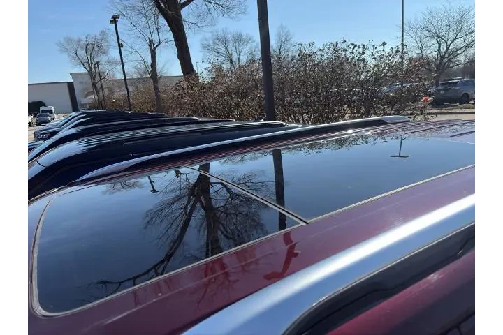 $17500 : Ford Explorer 2018 AWD Plati image 3