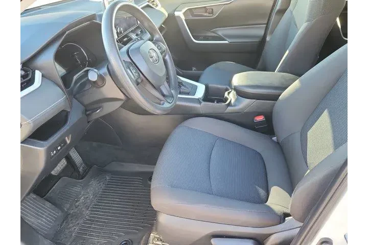 $29995 : Toyota RAV4 2024 AWD LE 4dr image 7