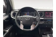 $34000 : Toyota Tacoma 2021 4x2 SR5 V thumbnail