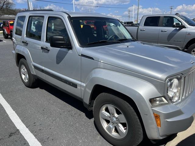 $10998 : PRE-OWNED 2011 JEEP LIBERTY S image 5