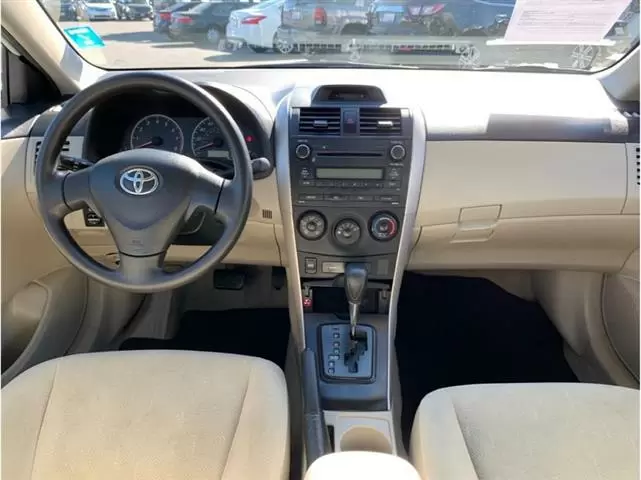 $12995 : 2013 Toyota Corolla L Sedan image 4