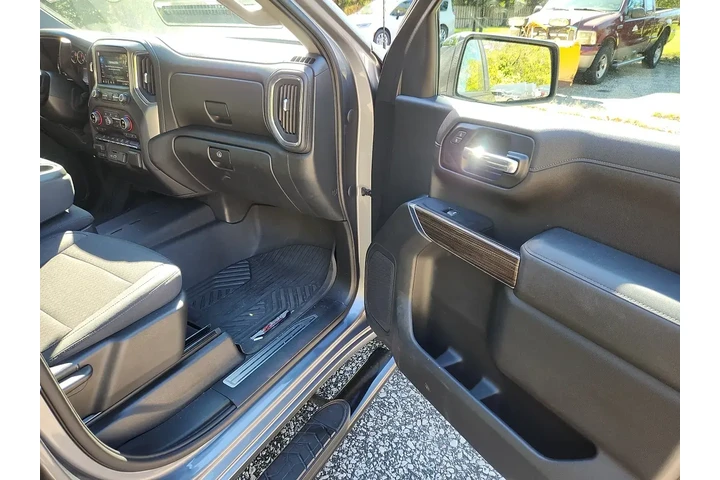 $31999 : Chevrolet Silverado 1500 202 image 10