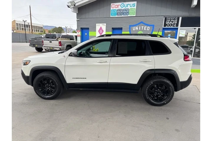 2019 Cherokee Trailhawk 4WD image 8