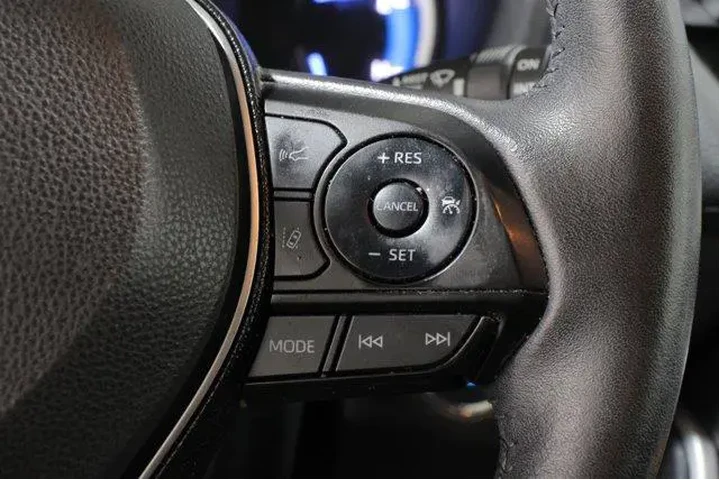 $27998 : Toyota RAV4 Hybrid 2021 AWD image 10