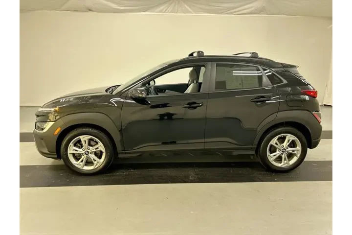 $22195 : Hyundai KONA 2023 AWD SEL 4d image 6