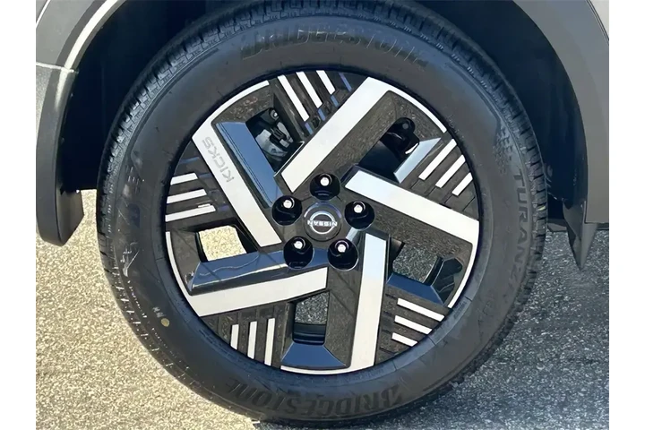 $26860 : Nissan Kicks 2026 SV 4dr Cro image 7