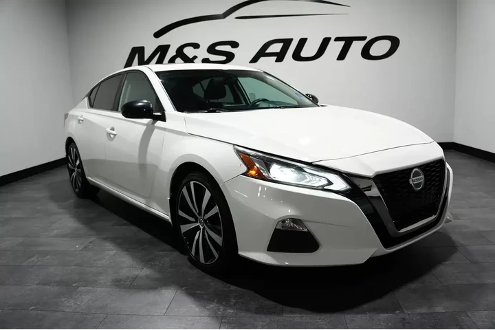 $15308 : 2019 Altima image 8