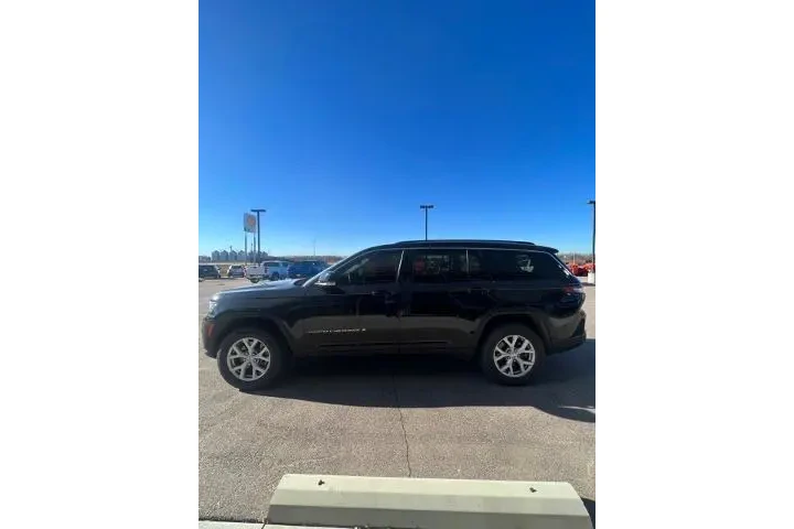 $27500 : Jeep Grand Cherokee L 2021 4 image 5