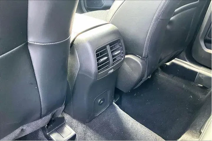 $27000 : Ford Escape 2024 AWD ST-Line image 10