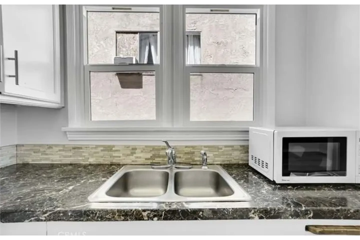 $2295 : Apartamento de renta image 10