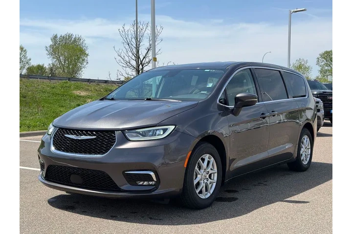 $23899 : Chrysler Pacifica 2023 Touri image 3