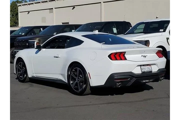 $36988 : Ford Mustang 2025 EcoBoost 2 image 2