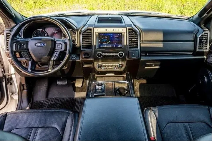 $33352 : Ford Expedition 2020 4x2 Lim image 8