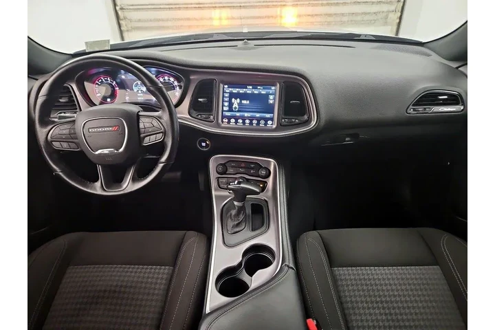 $23998 : Dodge Challenger 2022 AWD SX image 9