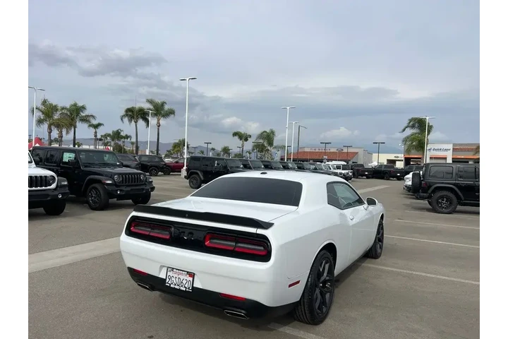 $28934 : Dodge Challenger 2023 SXT 2d image 8