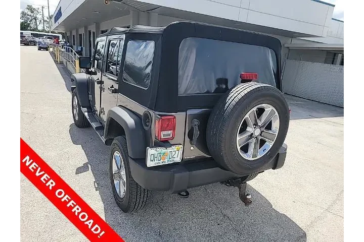 $15949 : Jeep Wrangler Unlimited 2016 image 4