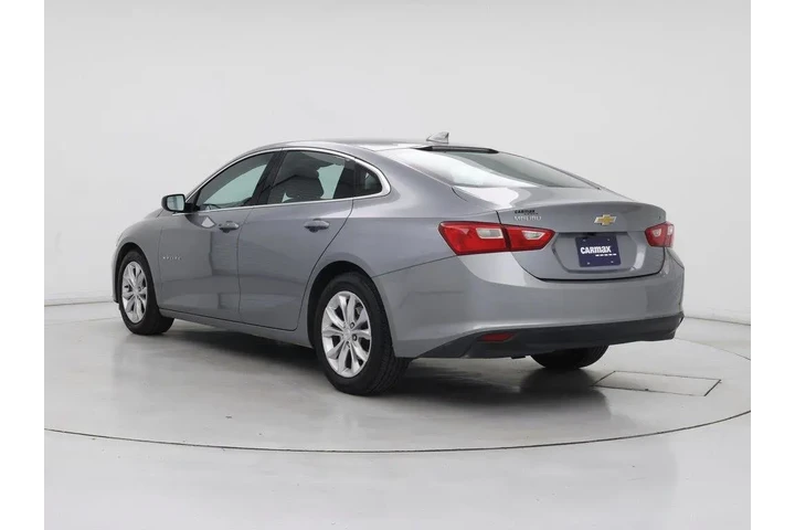 $17998 : Chevrolet Malibu 2023 LT 4dr image 2