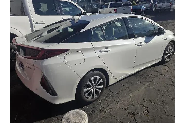$24000 : Toyota Prius Prime 2020 Limi image 4
