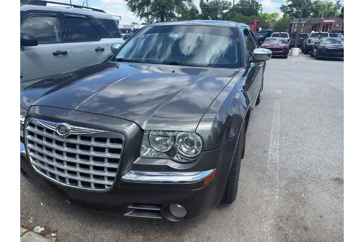 $9977 : Chrysler 300 2010 C HEMI 4dr image 2