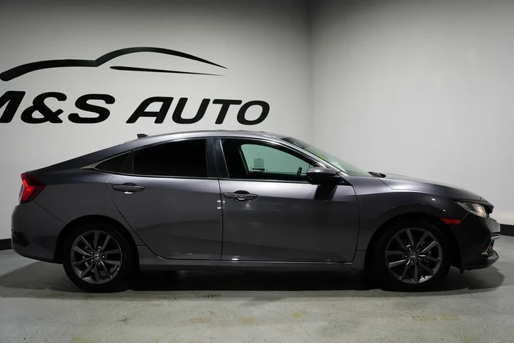 $18050 : 2021 Civic Sedan image 4