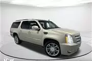 Pre-Owned 2013 Escalade ESV P en Milwaukee