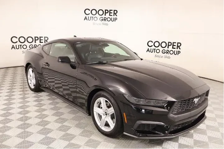 $32576 : Ford Mustang 2026 EcoBoost P image 1