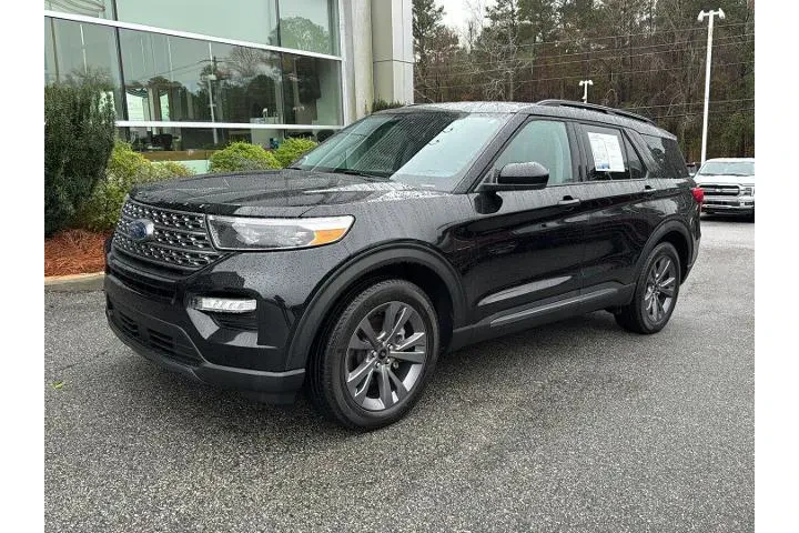 $36950 : Ford Explorer 2024 XLT 4dr S image 2