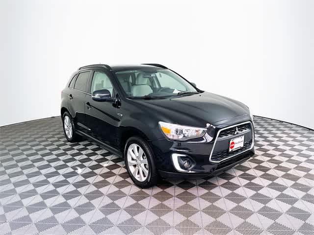 $8101 : PRE-OWNED 2015 MITSUBISHI OUT image 1