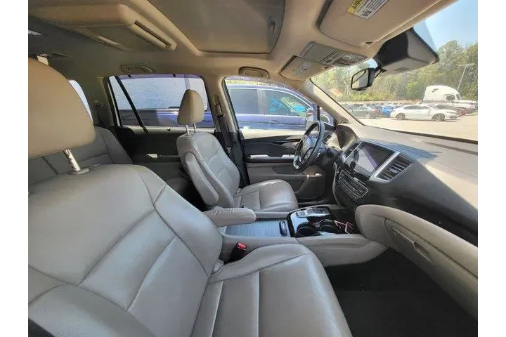 $11452 : Honda Pilot 2016 Touring 4dr image 8