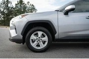 $24987 : Toyota RAV4 2021 XLE 4dr SUV thumbnail