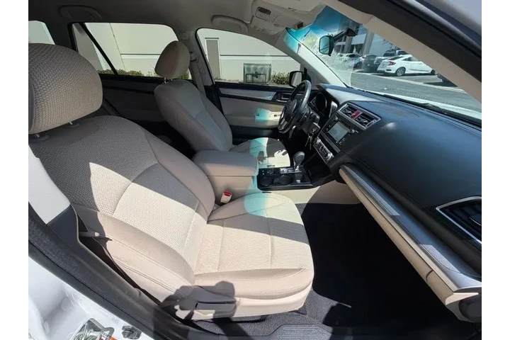 2016 Outback 2.5i image 8