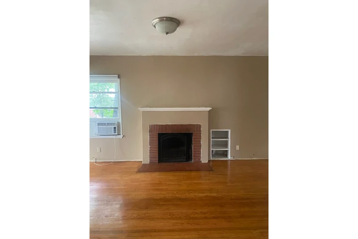 $1700 : Casa de renta image 3