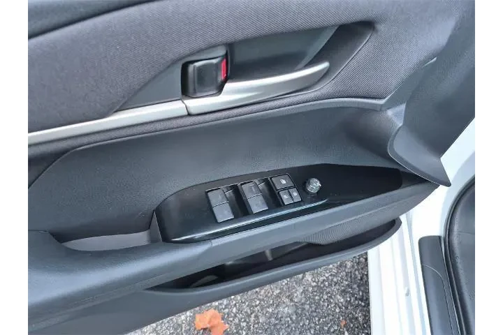 $25988 : Toyota Camry 2026 LE 4dr Sed image 10