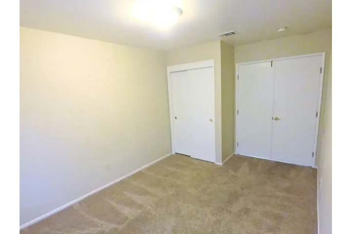 $1300 : Cozy 2-Bedroom and 1-Bathroom image 7