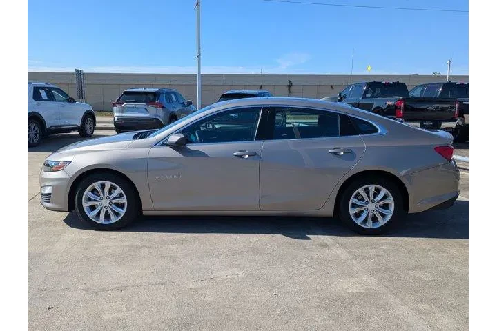 $16495 : Chevrolet Malibu 2023 LT 4dr image 6