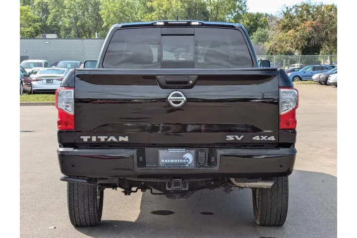 $32974 : 2024 Titan XD SV image 8