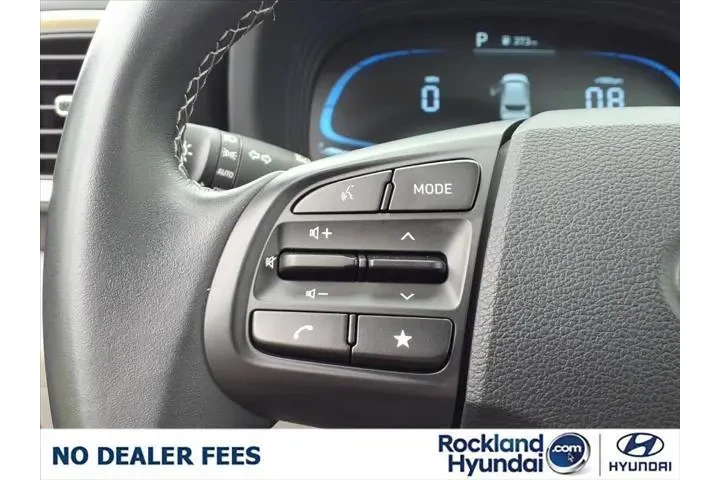 $23474 : Hyundai VENUE 2025 SEL 4dr C image 6