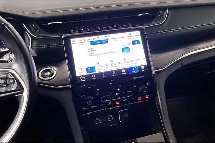 $24095 : Jeep Grand Cherokee L 2022 4 image 5