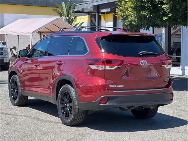 2019 Toyota Highlander XLE image 4