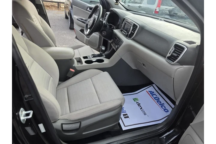 $7900 : 2018 Sportage LX FWD image 8