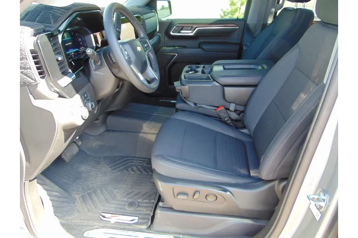 $38745 : 2023 Silverado 1500 LT image 10