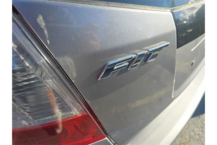 $3990 : Honda Fit 2009 Base 4dr Hatc image 6