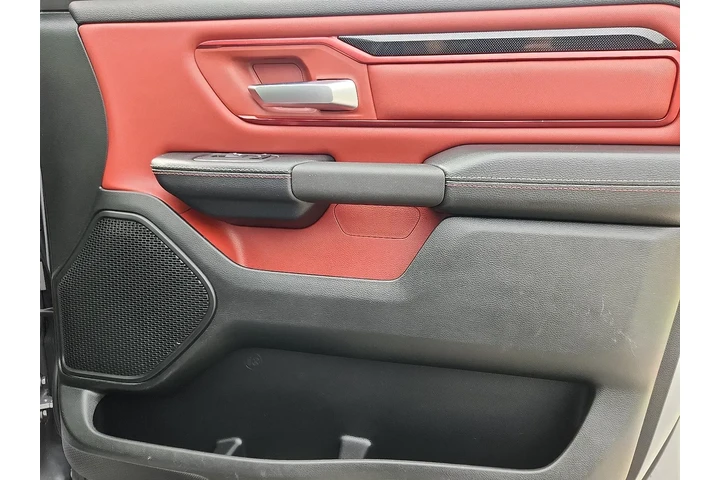 $34995 : Ram 1500 2022 4x4 Rebel 4dr image 10