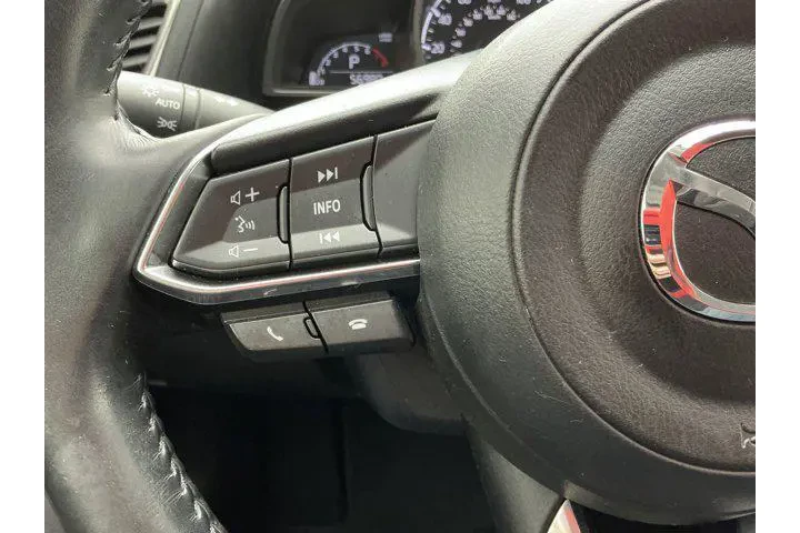 $16891 : Mazda Mazda3 2018 Touring 4d image 8