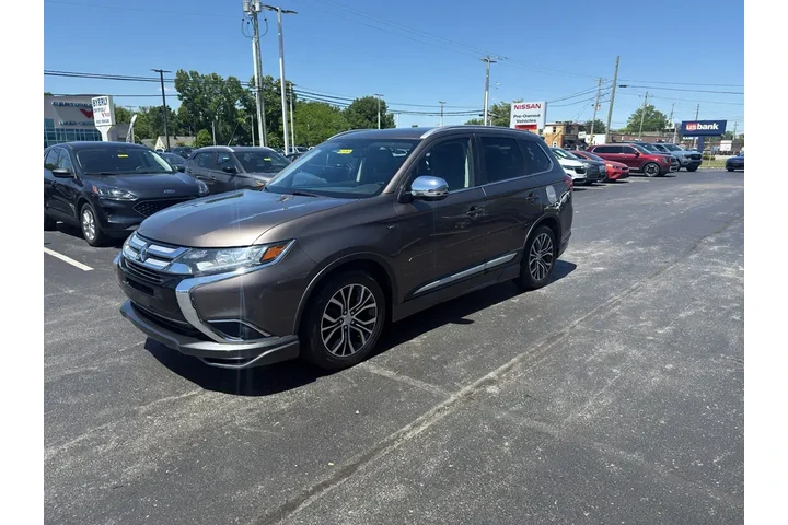 $10995 : Mitsubishi Outlander 2016 AW image 4