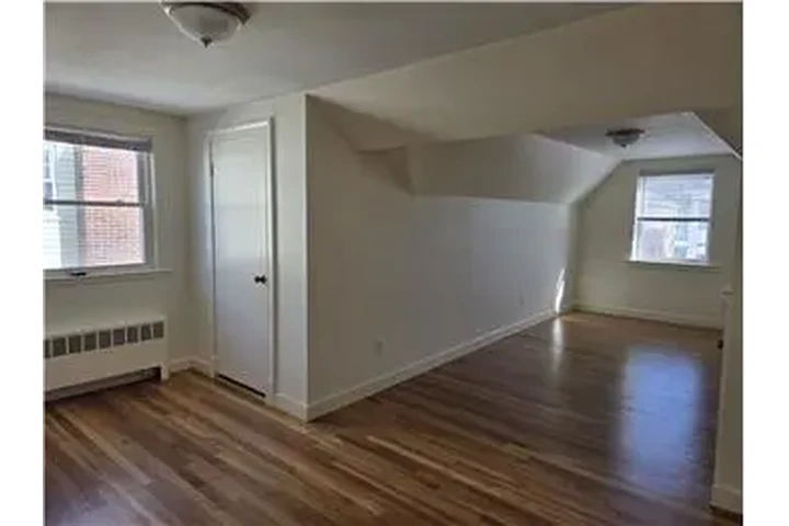 $2800 : Rental property with 2 bedro image 9