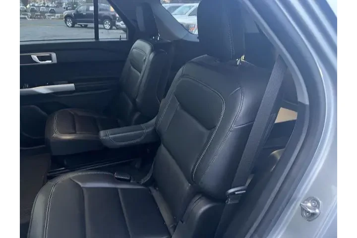 $27914 : Ford Explorer 2022 AWD XLT 4 image 7