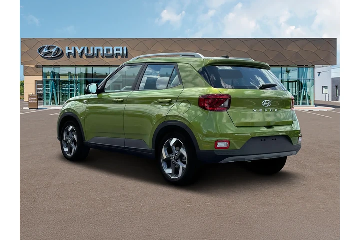 $19993 : Hyundai VENUE 2024 SEL 4dr C image 5